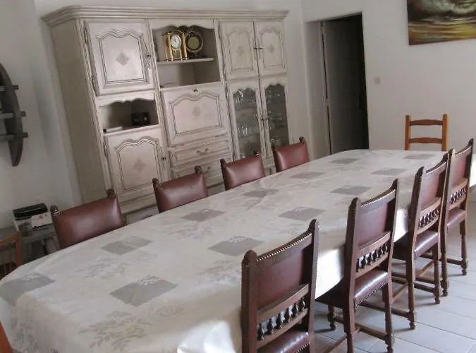 Location Les Bains 15 Personnes بيت للعطل *